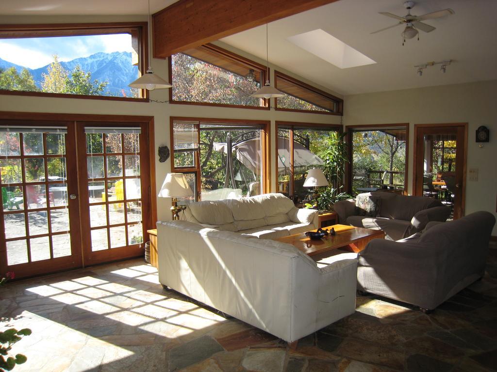 גולדן Kapristo Lodge מראה חיצוני תמונה